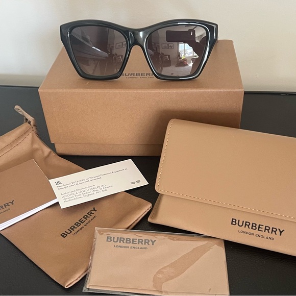Burberry Black Sunglasses - Picture 1 of 11